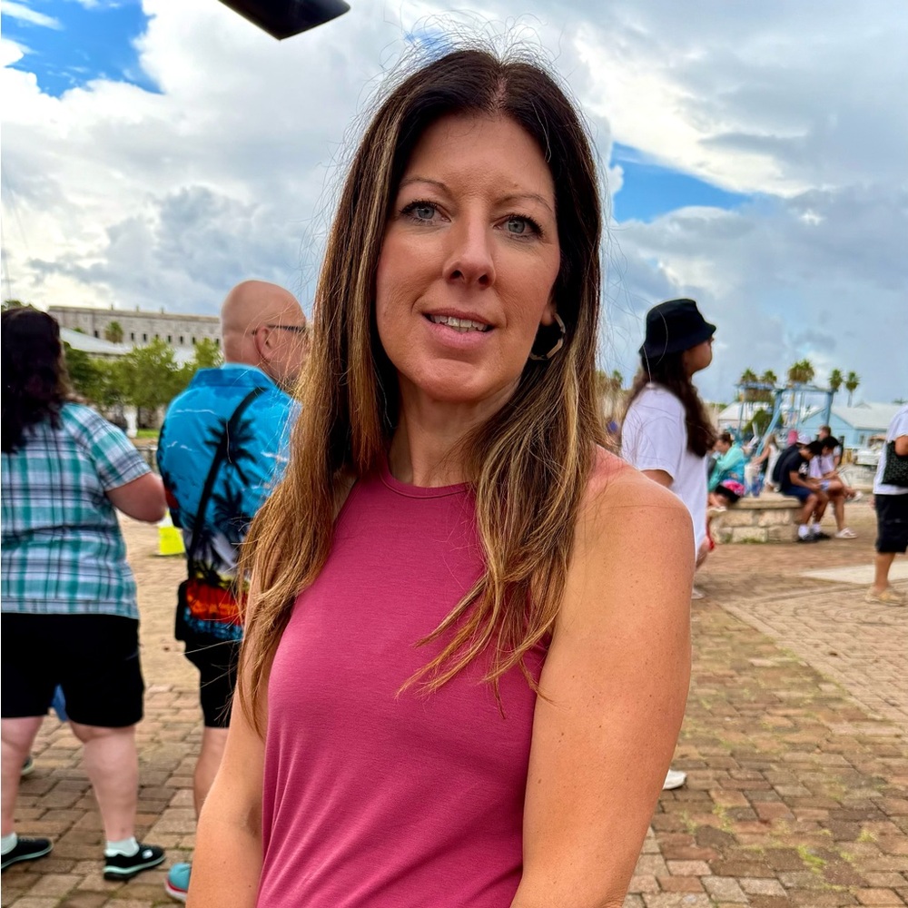 Meet your Posher, Jennifer